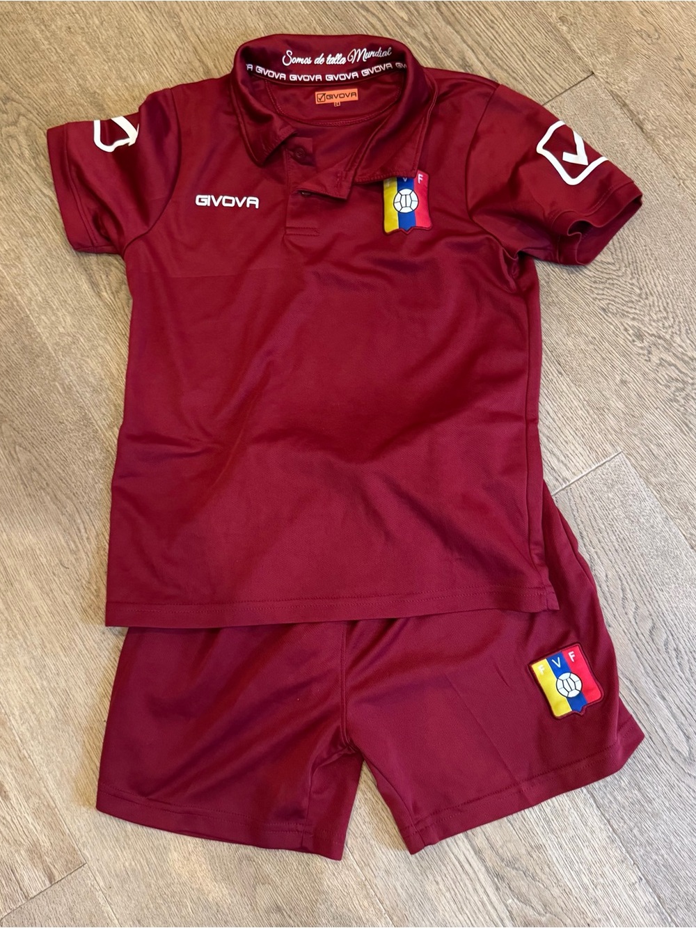 Venezuelan tinto  Kids' Maroon Polo Shirt & Shorts soccer jersey Set and shorts